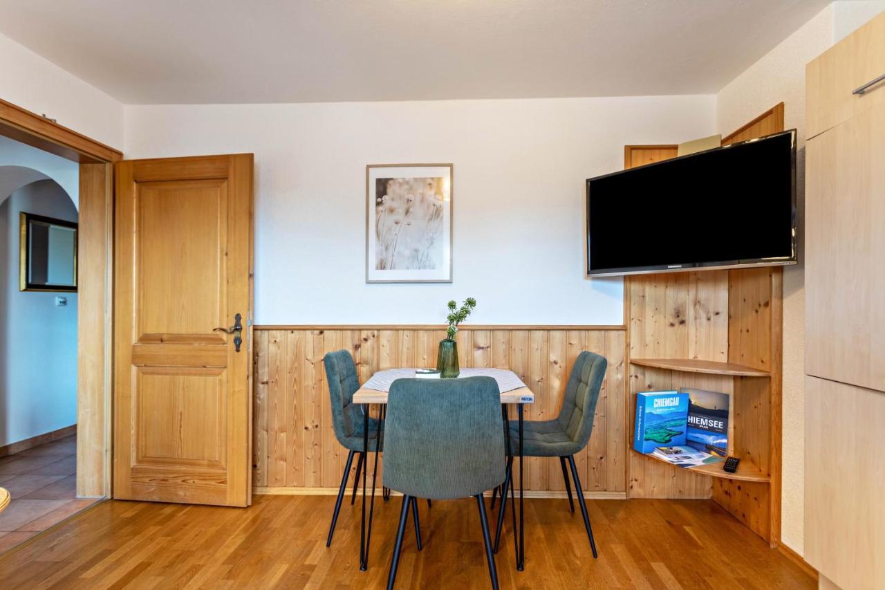 1 Haus Reichl Apartment Gstadt am Chiemsee Bagian luar foto